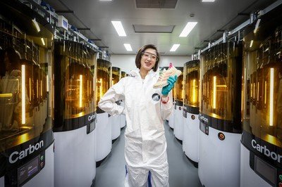 與阿迪達(dá)斯一同前往4D打印工廠,見證4D技術(shù)的無(wú)限可能性